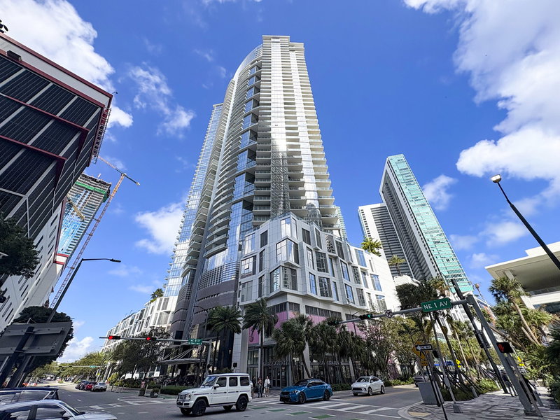 Paramount Miami Worldcenter main photo